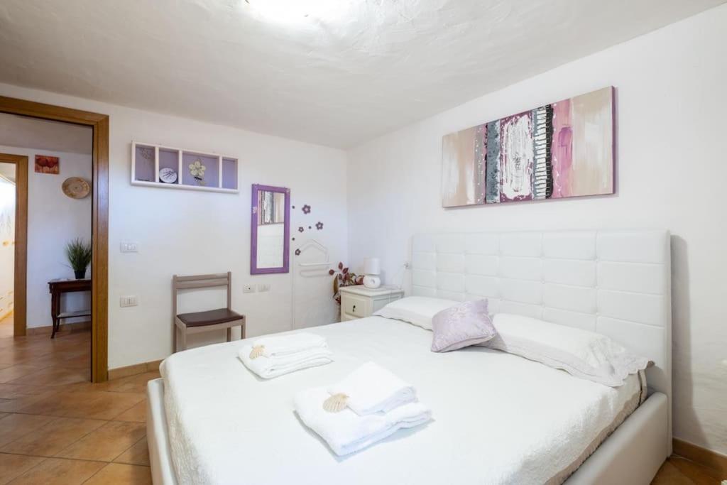 Mare A 4 Minuti AutoCasa/Giardino E Wifi Budoni Exterior foto