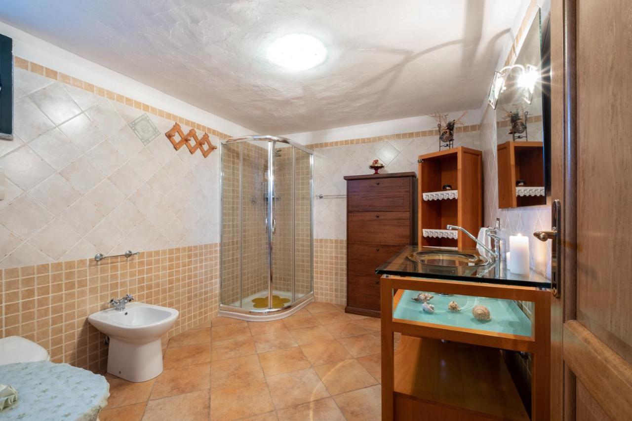 Mare A 4 Minuti AutoCasa/Giardino E Wifi Budoni Exterior foto